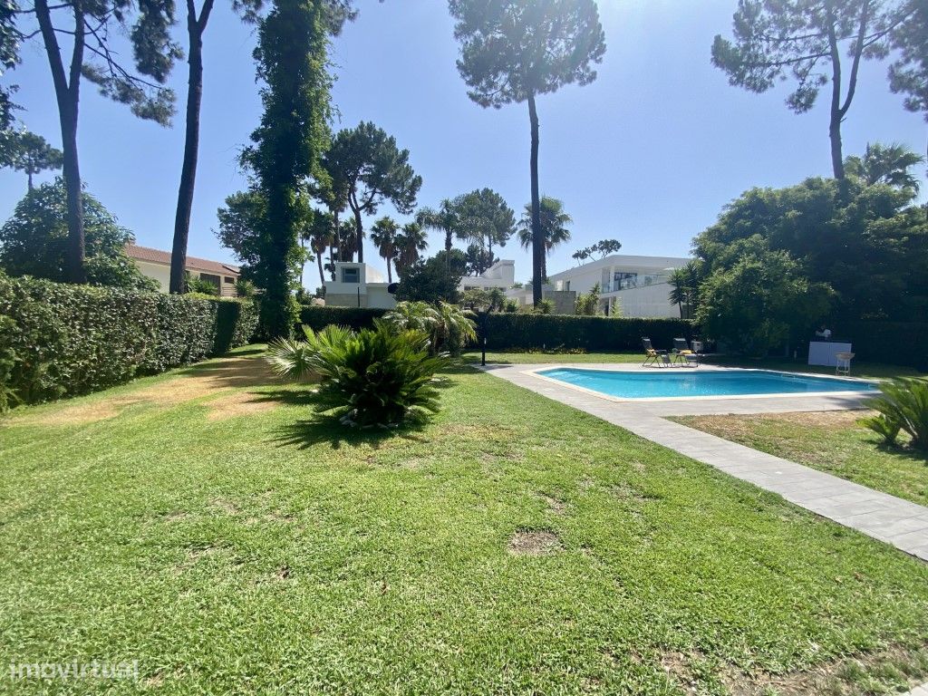 4 غرف نوم منزل في Almada, Portugal رقم 200749