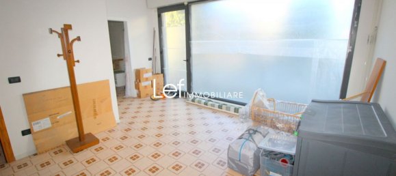 101m² Commercial property in Cornuda, Italy No. 267609 5