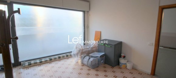 101m² Commercial property in Cornuda, Italy No. 267609 7