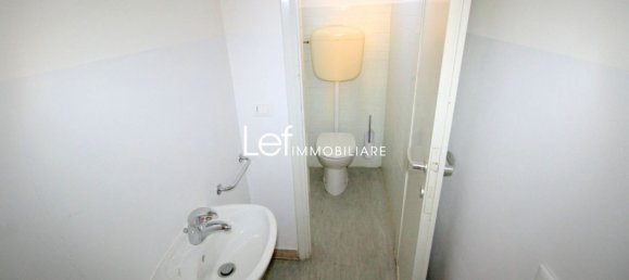 101m² Commercial property in Cornuda, Italy No. 267609 9