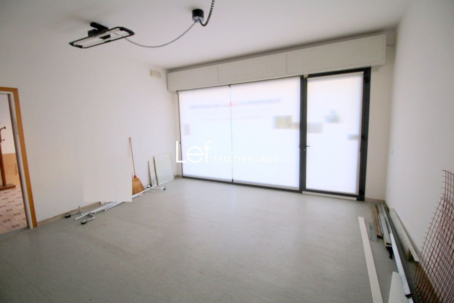 101m² Commercial property in Cornuda, Italy No. 267609