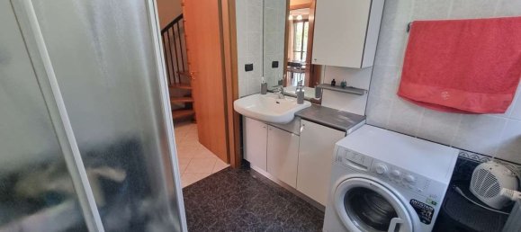 4 rooms Duplex in Limbiate, Italy No. 261513 16