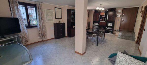 4 rooms Duplex in Limbiate, Italy No. 261513 7