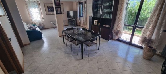 4 rooms Duplex in Limbiate, Italy No. 261513 3