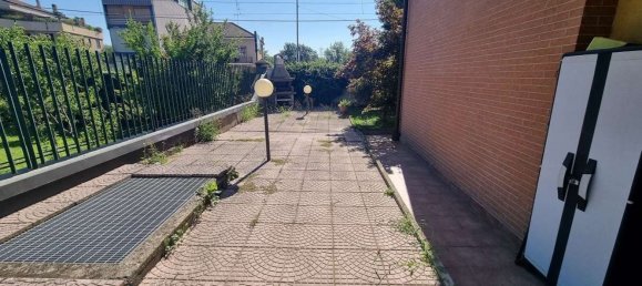 4 rooms Duplex in Limbiate, Italy No. 261513 36