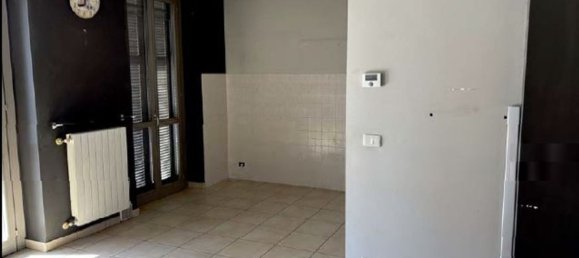 4 rooms Apartment in Chieri, Italy No. 49370 4