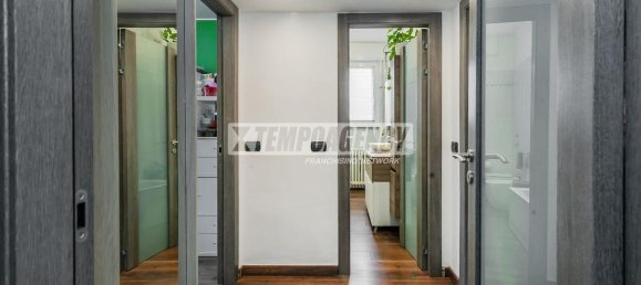 Apartamento de 3 divisões em Bresso, Italy N.º 107056 18