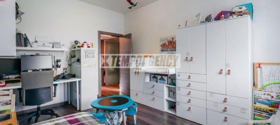 Apartamento de 3 divisões em Bresso, Italy N.º 107056 13