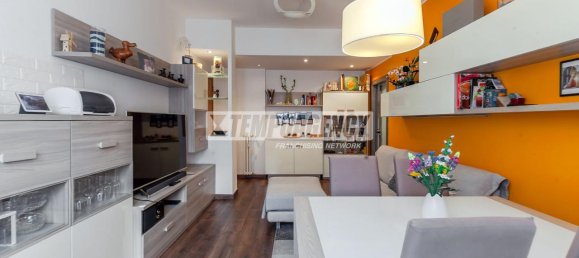 Apartamento de 3 divisões em Bresso, Italy N.º 107056 20