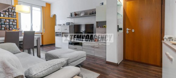Apartamento de 3 divisões em Bresso, Italy N.º 107056 22