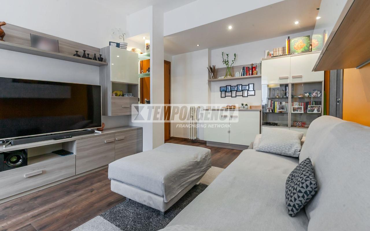 Apartamento de 3 divisões em Bresso, Italy N.º 107056