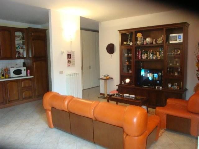 3 rooms Apartment in Lucca, Italy No. 107111