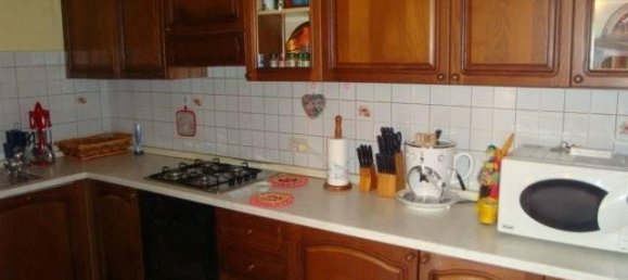 3 rooms Apartment in Lucca, Italy No. 107111 2