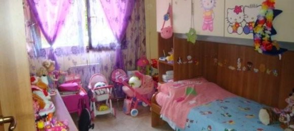 3 rooms Apartment in Lucca, Italy No. 107111 5