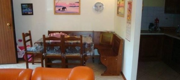 3 rooms Apartment in Lucca, Italy No. 107111 3
