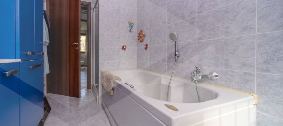 4 rooms Apartment in Casalecchio di Reno, Italy No. 28651 36