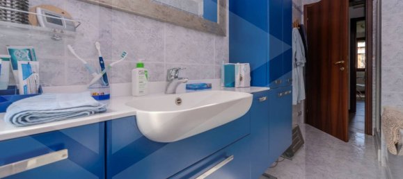 4 rooms Apartment in Casalecchio di Reno, Italy No. 28651 34