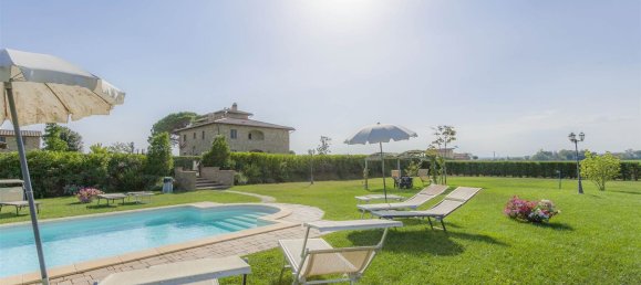 Дом с 15 комнатами в Кортона, Италия № 57193 6