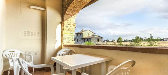 Дом с 15 комнатами в Кортона, Италия № 57193 13