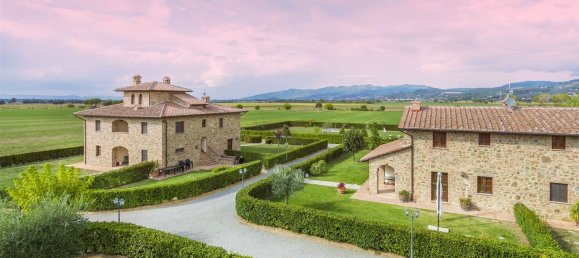 Дом с 15 комнатами в Кортона, Италия № 57193 10