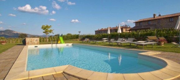 Дом с 15 комнатами в Кортона, Италия № 57193 16