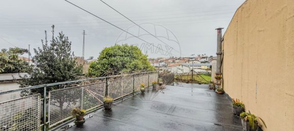4 bedrooms House in Sao Joao da Madeira, Portugal No. 150865 15