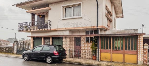 4 bedrooms House in Sao Joao da Madeira, Portugal No. 150865 32