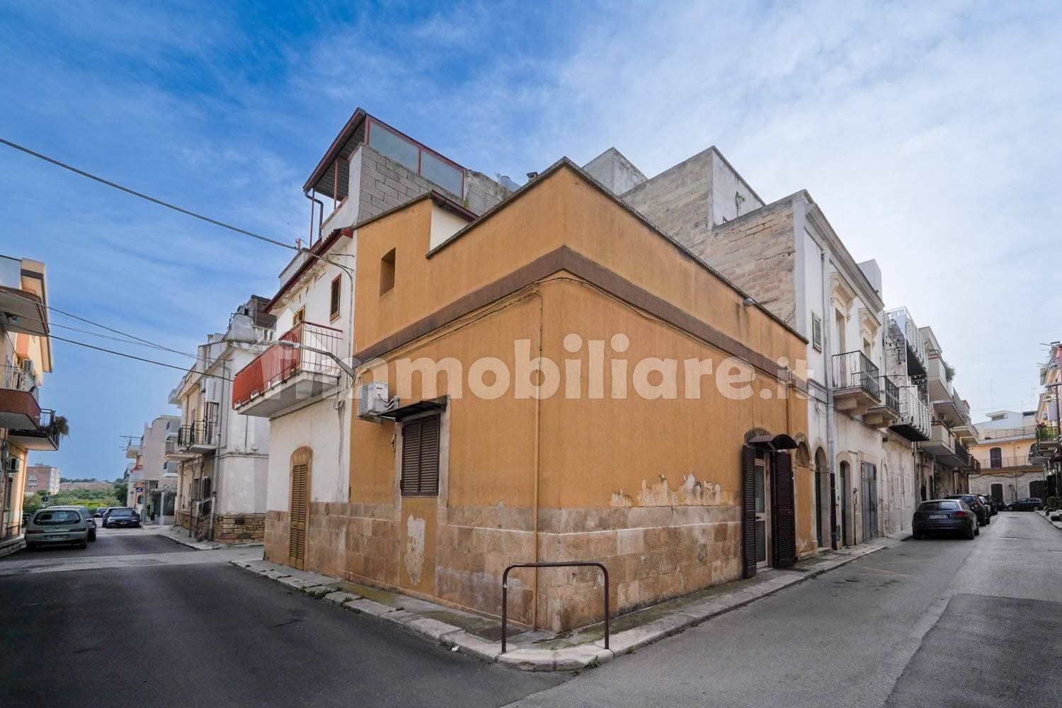 1 bedroom Apartment in Palo del Colle, Italy No. 371098