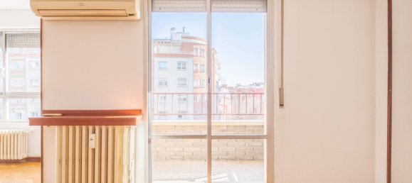 3 Schlafzimmer Wohnung in Zaragoza, Spain, Nr. 66794 2