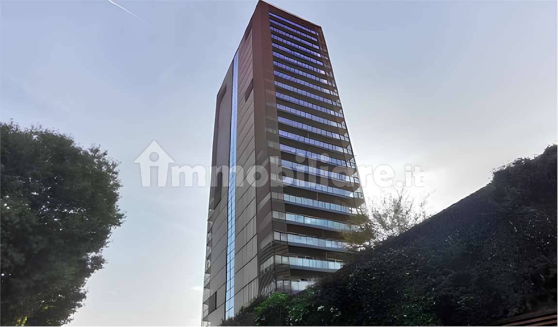 1 room Garage in Milan, Italy No. 388070