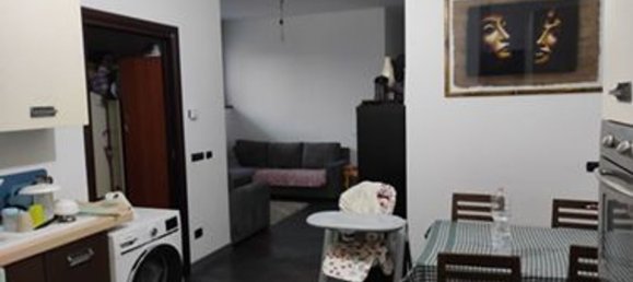 Квартира с 2 комнатами в Монца, Италия № 17411 11