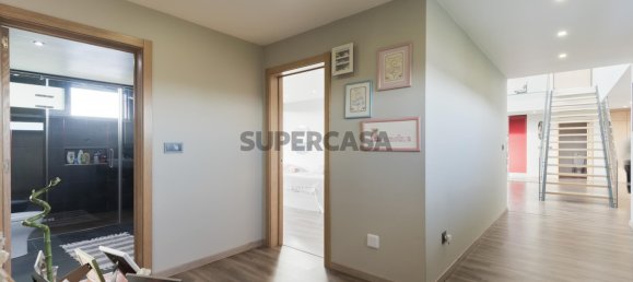 3 bedrooms House in Rio de Mouro, Portugal No. 161168 7