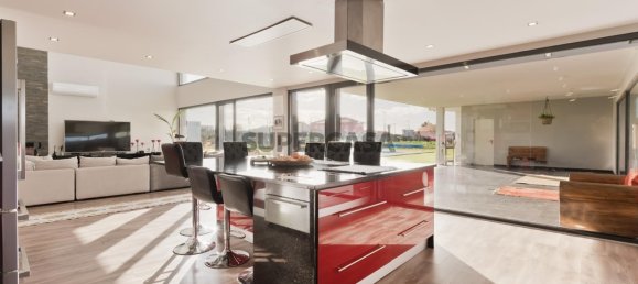 3 bedrooms House in Rio de Mouro, Portugal No. 161168 25