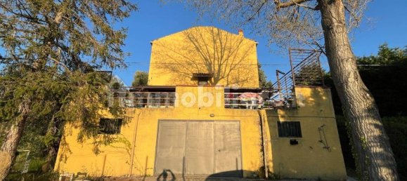 Edifício de 5 divisões em Chieti, Italy N.º 316500 2