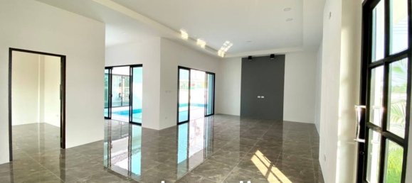 3 غرف نوم مقهى / مطعم في Cha-am, Thailand رقم 15122 8