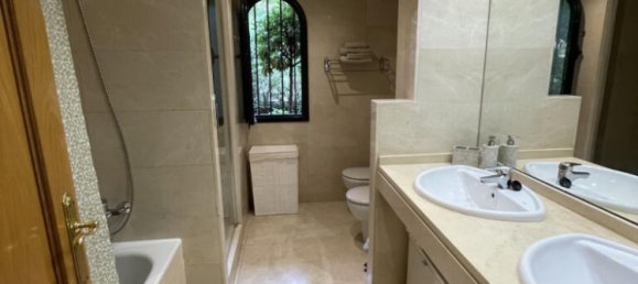 Apartamento T2 em Estepona, Spain N.º 185360 9