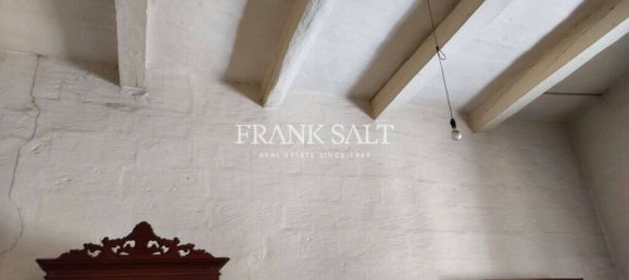 4 bedrooms House in Fontana, Malta No. 984 14