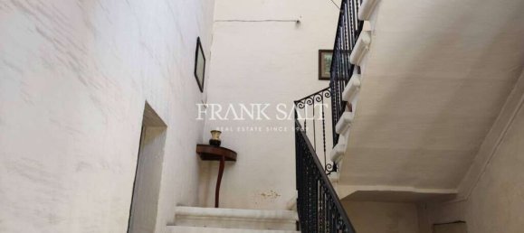 4 bedrooms House in Fontana, Malta No. 984 8