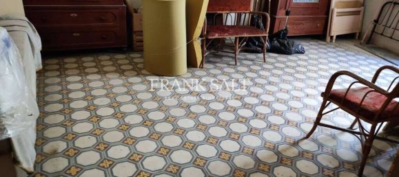 4 bedrooms House in Fontana, Malta No. 984 6