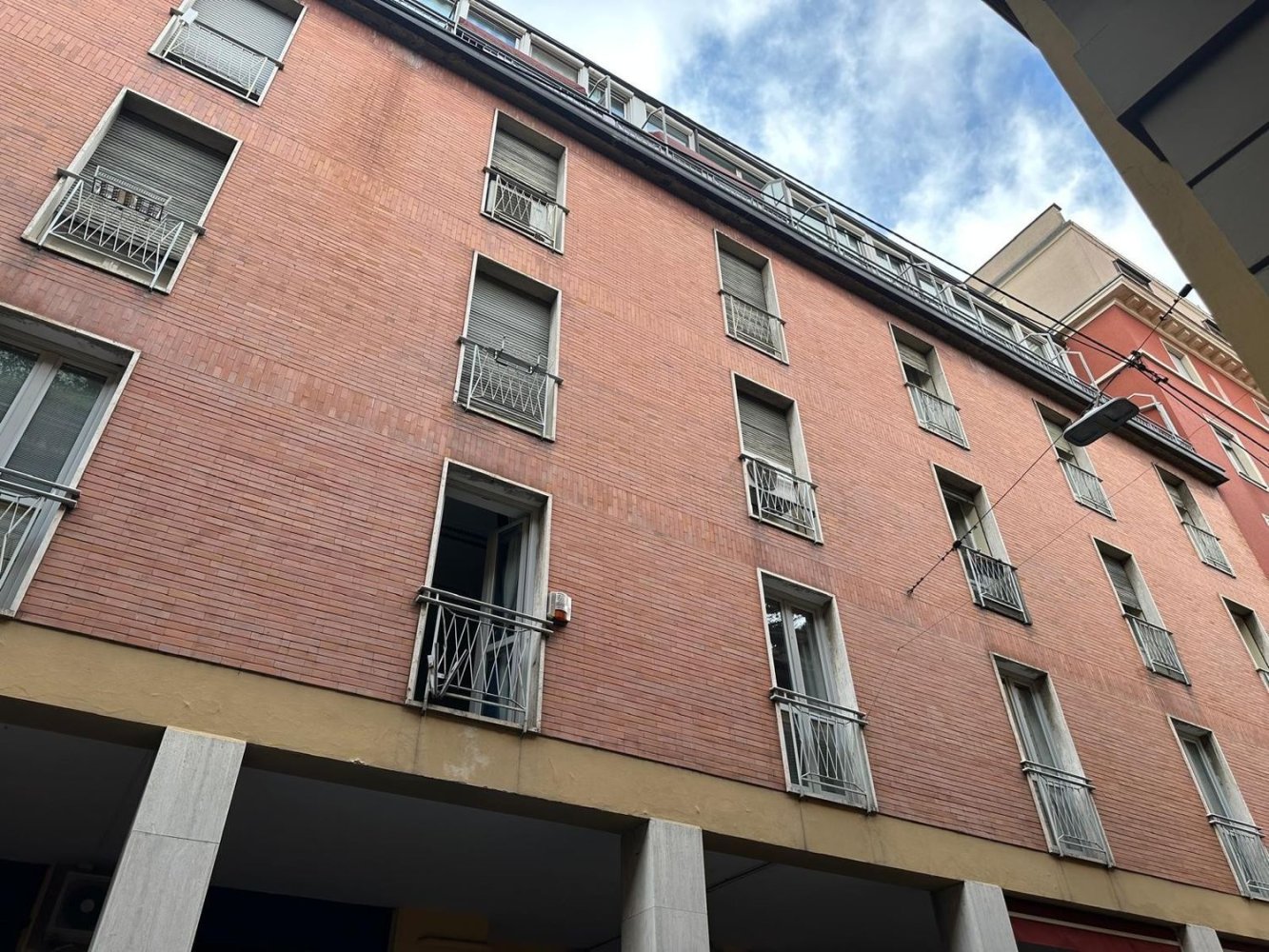 8 bedrooms Apartment in Bologna, Italy No. 336366