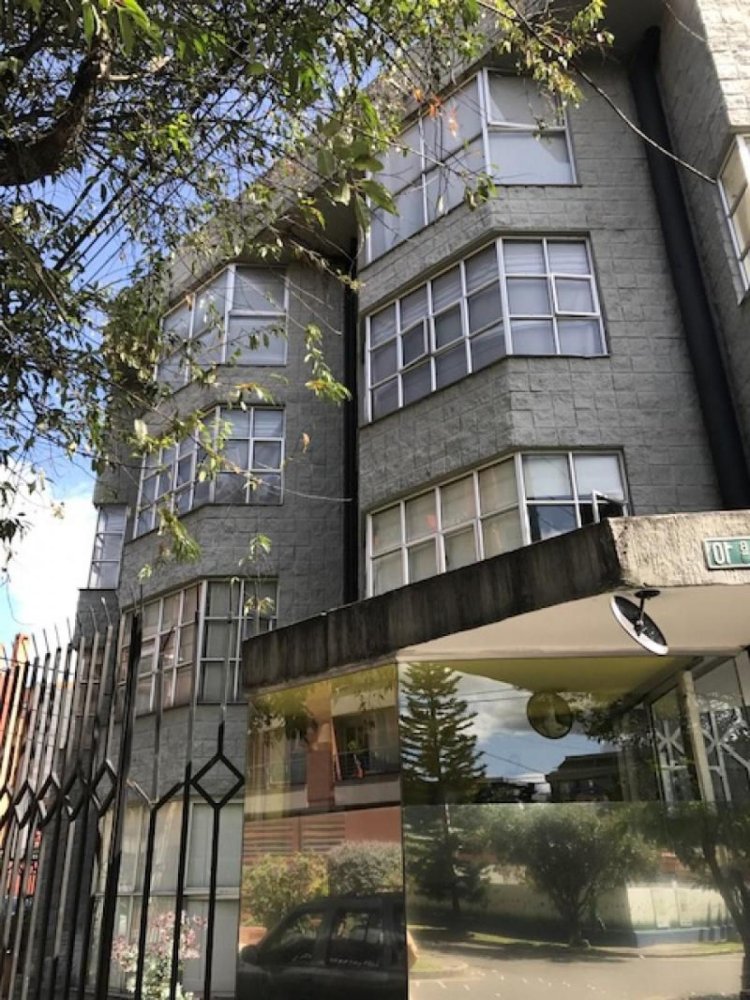 3 bedrooms House in Bogota, Colombia No. 14144