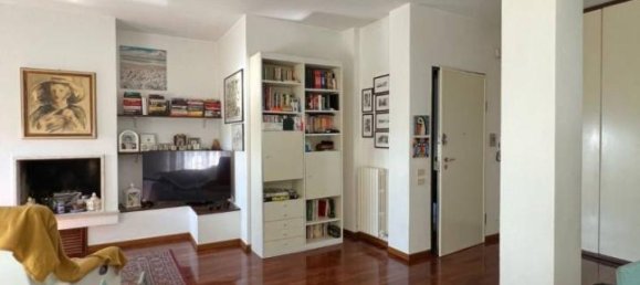 Квартира с 3 комнатами в Анкона, Италия № 34920 7