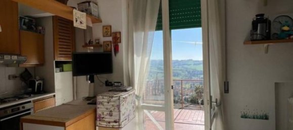 Квартира с 3 комнатами в Анкона, Италия № 34920 10