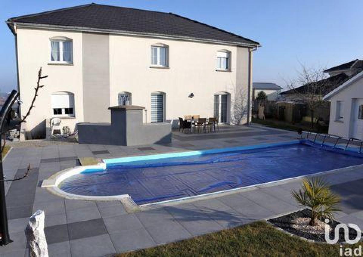 Casa T5 em Golbey, France N.º 8219