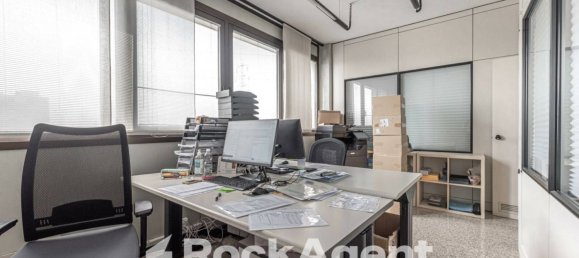 5 rooms Office in Padua, Italy No. 99867 6