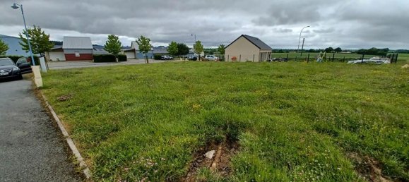 794m² Land in Orne, France No. 93640 4