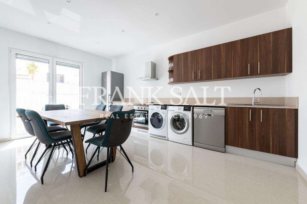 Apartamento de 2 dormitorios en Sliema, Malta No. 4524