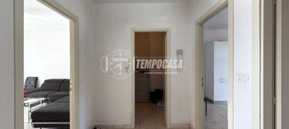 1 bedroom Apartment in Sommariva del Bosco, Italy No. 72257 4
