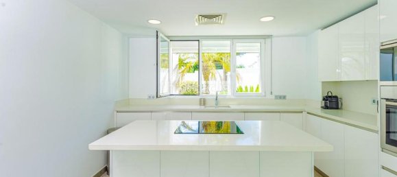 6 Schlafzimmer Villa in Marbella, Spain, Nr. 81372 17