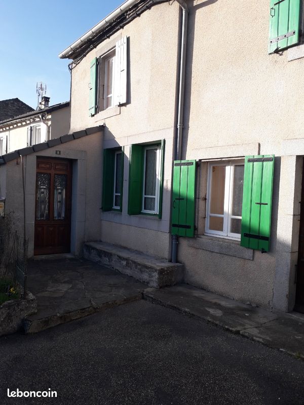 Casa de 4 dormitorios en Laprade, France No. 337967